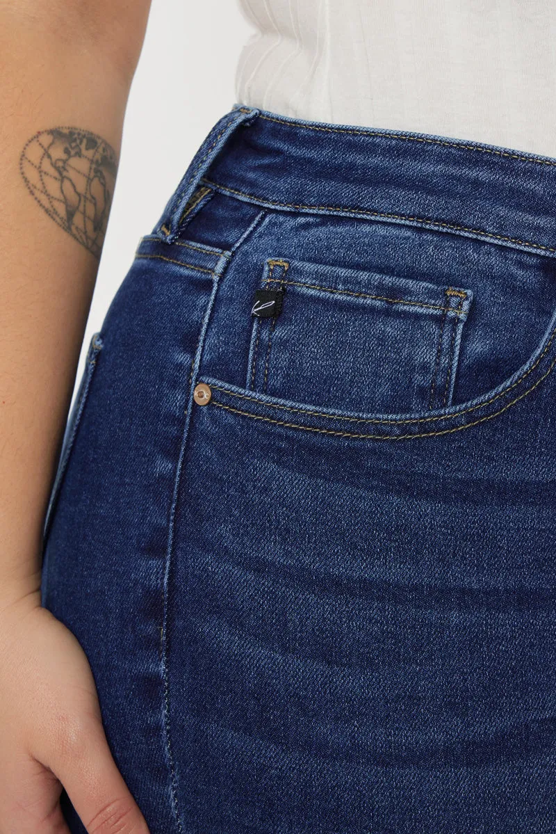 Alannah High Rise Slim Straight Leg Jeans (Plus Size)