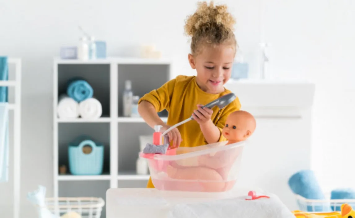 Emma Drink-and-Wet Bath Baby