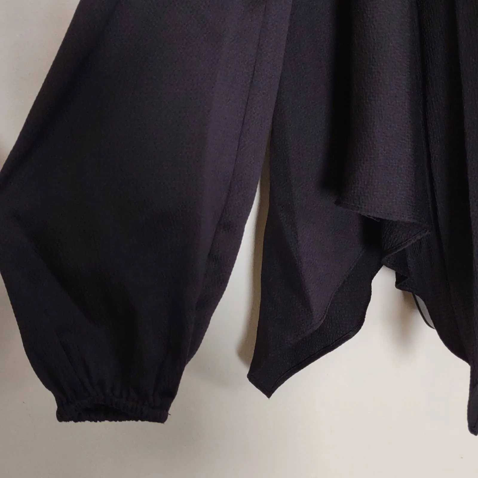 MICHAEL KORS Textured Pouf Off Shoulder Handkerchief Top Black XS