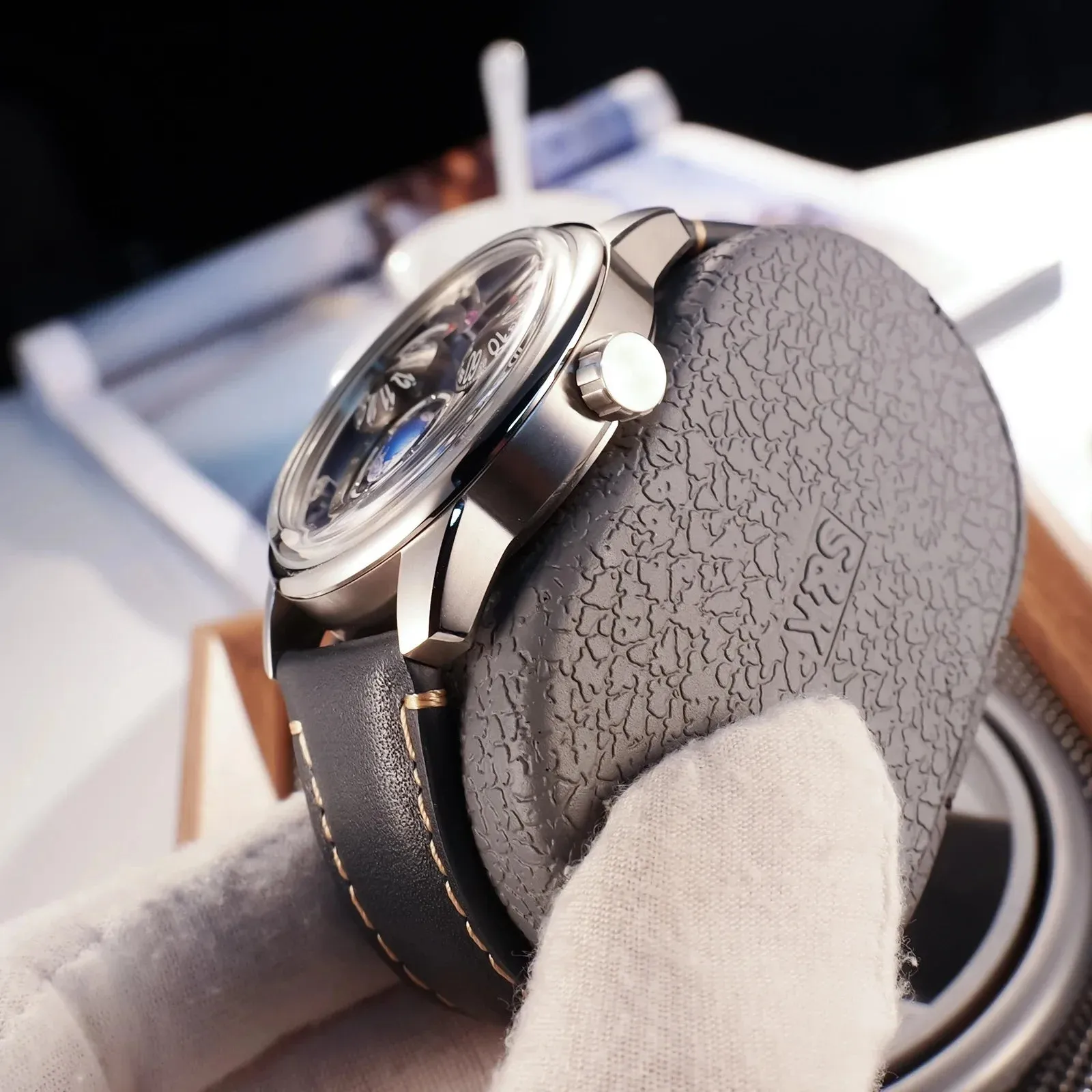 OBLVLO Men Automatic Watch 42MM Luxury Mechanical Wristwatch 50M Waterproof Sapphire Luminous Triple Windows Rotatable Dial