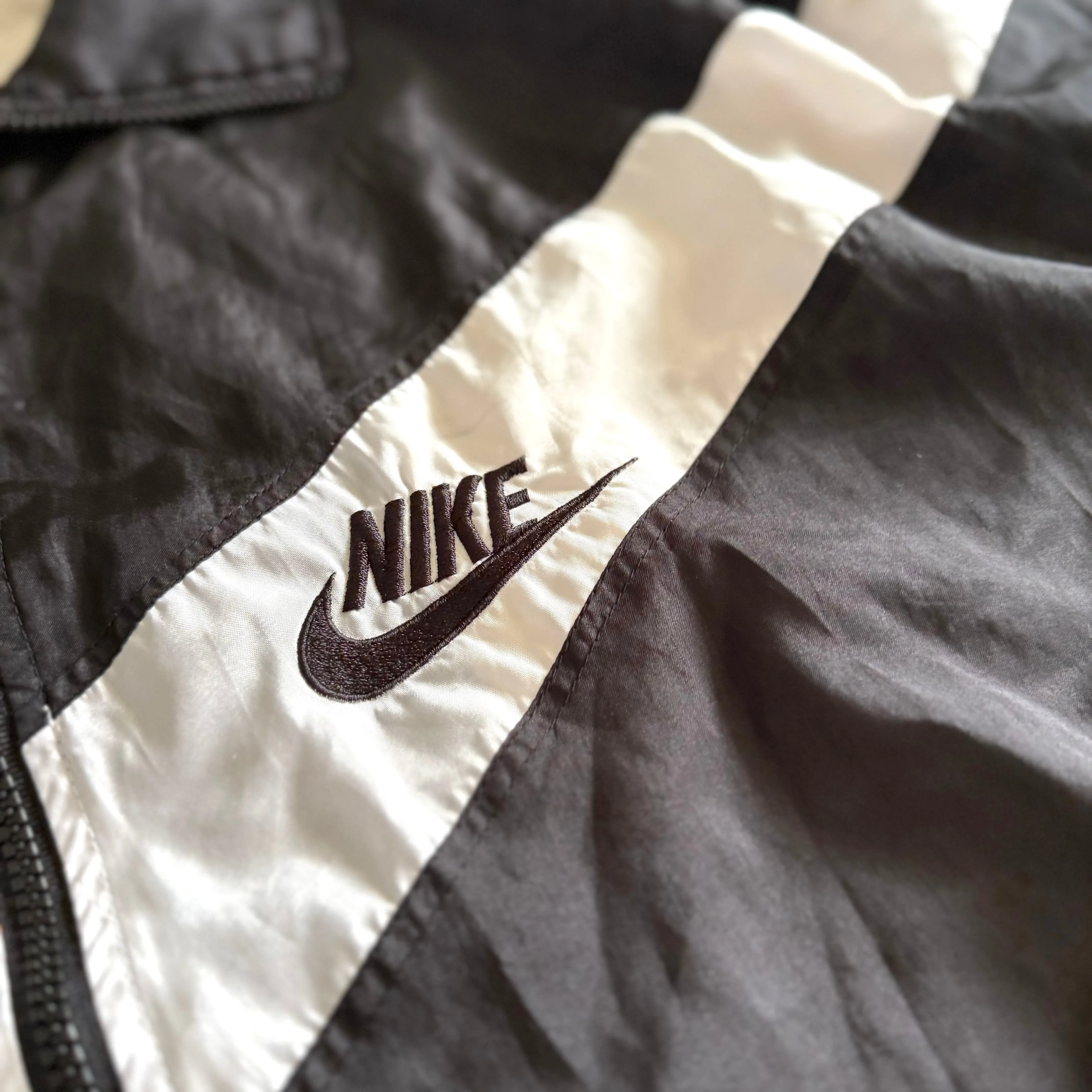 Vintage Nike, 90's Big Swoosh Windbreaker